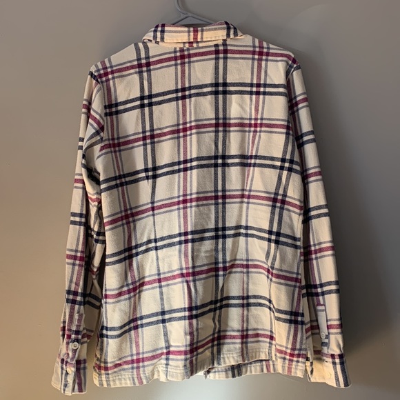 *SOLD* Patagonia Fjord Flannel Shirt - Women’s Listing - Picture 2 of 4